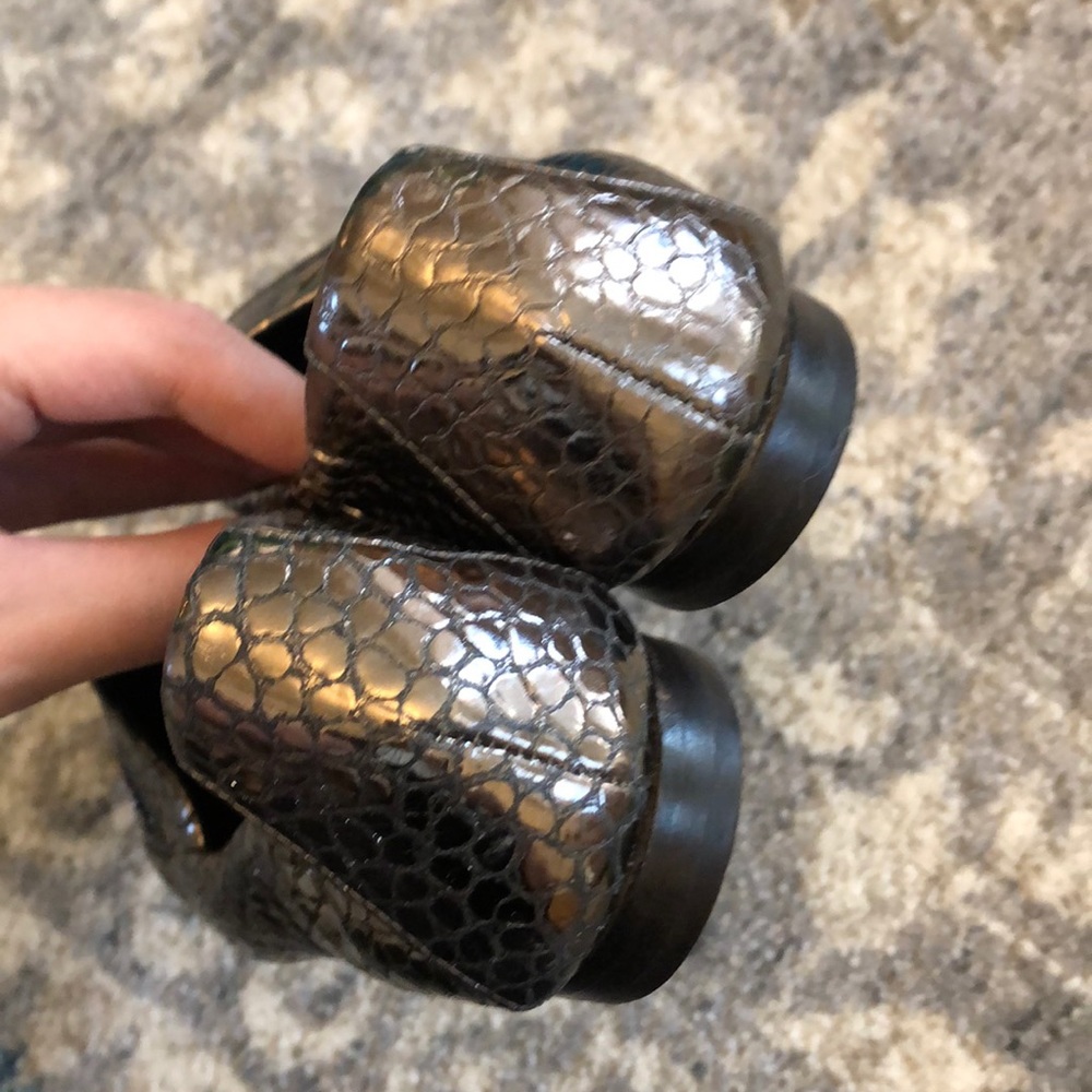 Metallic Pointed Toe Loafer
BRUNELLO CUCINELLI - Picture 6 of 10